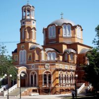 Установлены кресты на Благовещенском греческом храме в Ростове