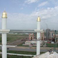 Выполнение работ по покрытию и золочению сусальным золотом и 4-х куполов минаретов мусульманского культурного центра в г. Астане Республики Казахстан.